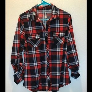 Super cute Red Plaid long-sleeve shirt ❤️❣️